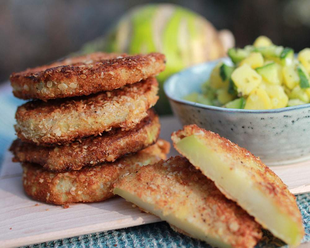 Kohlrabitaler mit Kartoffel-Gurkensalat