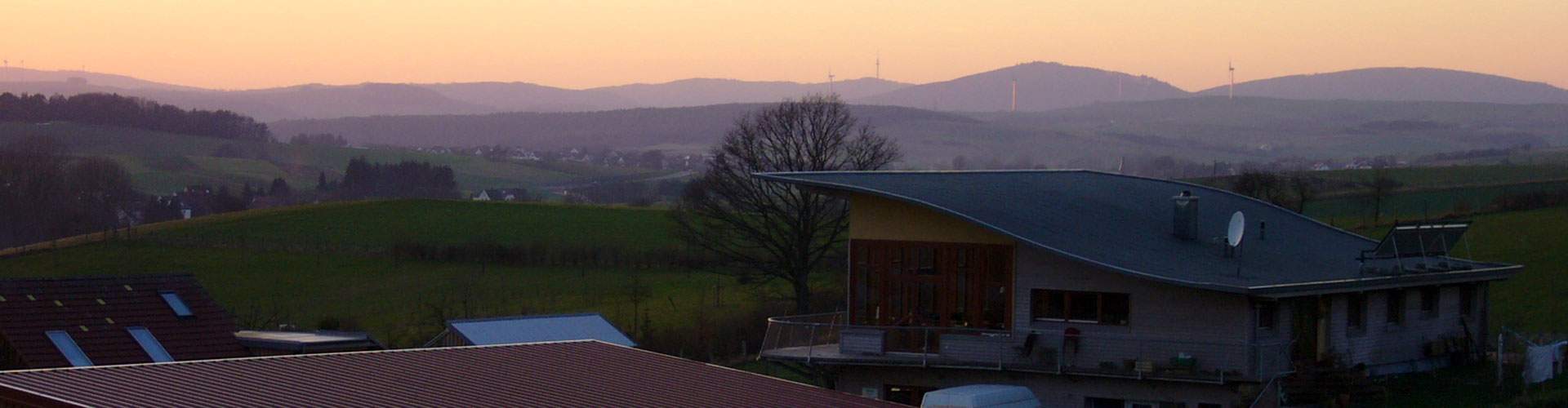 dirksbiokiste-bunsen-imkerei-bioland-hof.jpg