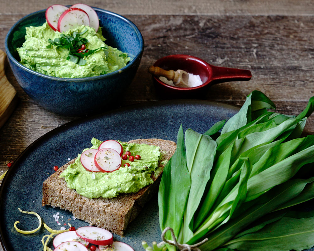 Bärlauchbutter mit Radieschengrün