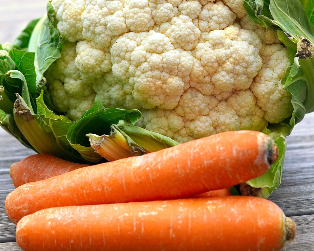 Blumenkohl-Möhren-Rohkostsalat