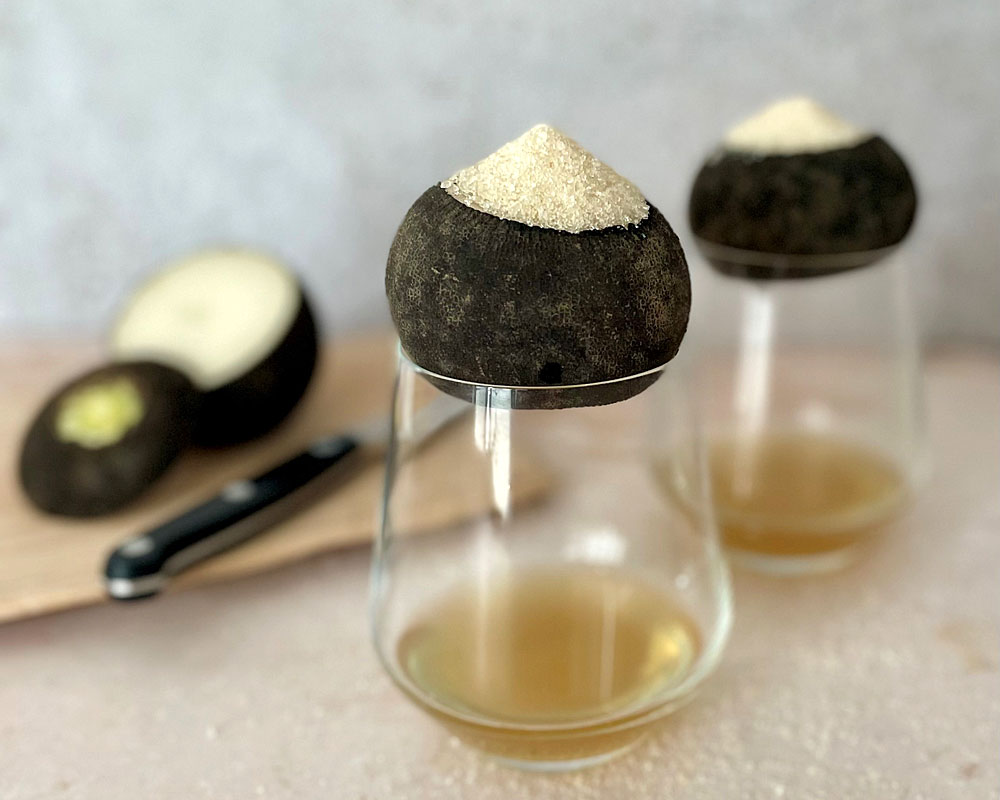 Omas Hustensaft aus schwarzem Rettich